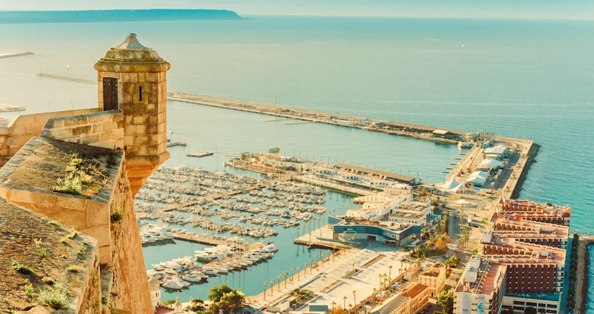 Empresas en Almería: las más grandes y dónde trabajar en 2026