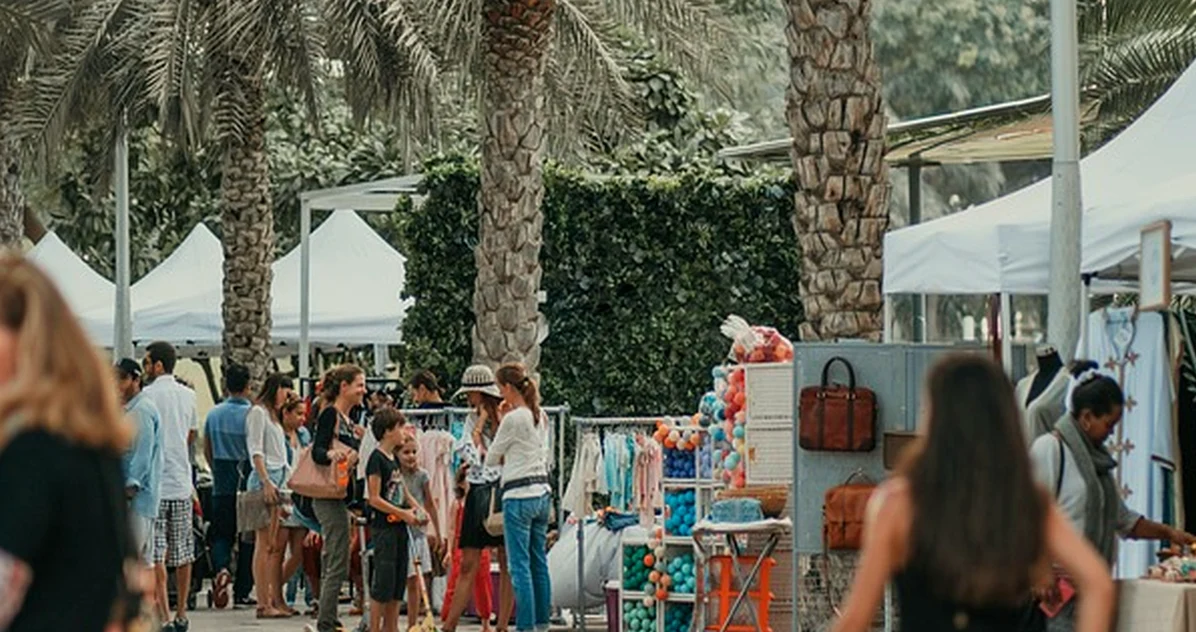 Trabajar en Almería: empleos, salarios y sectores en 2026