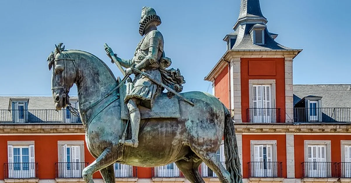 Trabajar en Pamplona/Iruña: empleos, salarios y sectores en 2026