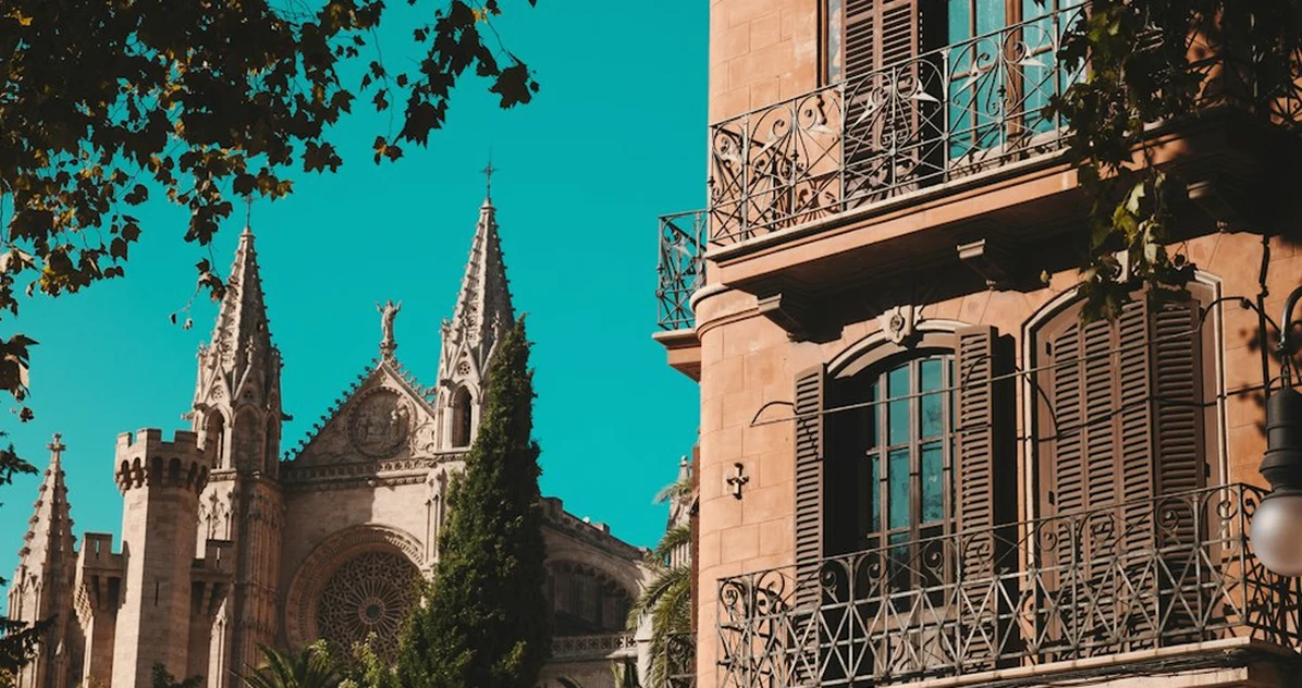 Vivir en Marbella: guía práctica para instalarse en 2026